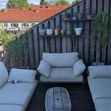 Penthouse I Sentrum Med Balkong Og Utsikt - Ingen Rengjoringsgeby Lägenhet