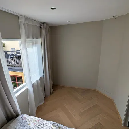 Penthouse I Sentrum Med Balkong Og Utsikt - Ingen Rengjoringsgeby Lägenhet