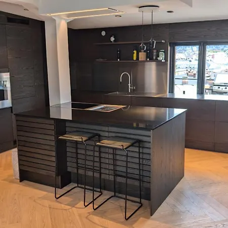 Penthouse I Sentrum Med Balkong Og Utsikt - Ingen Rengjoringsgeby شقة أوسلو